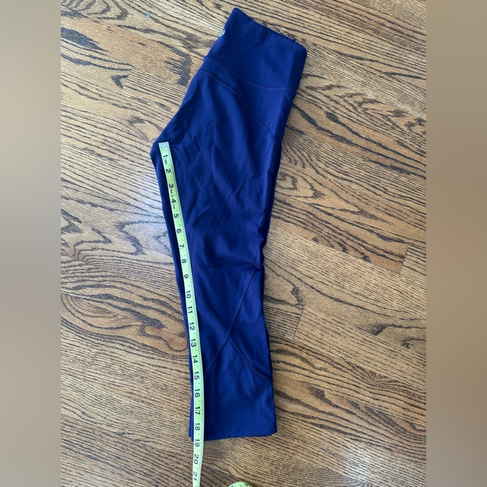 Lululemon In Movement Crop Leggings - Size 4 (Purple) - Picture 6 of 6